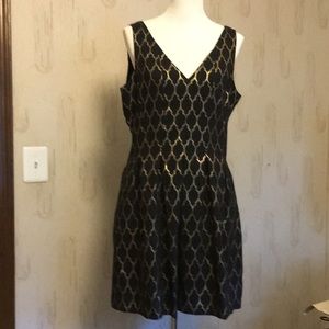 Vince Camuto NWT v-neck cocktail dress , new